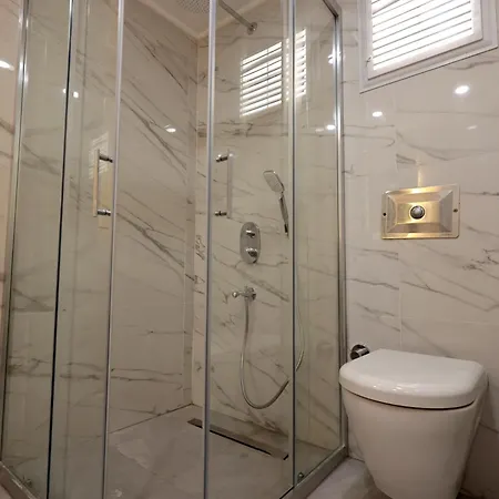 Aparthotel Livia 3*