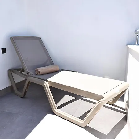 Livia Aparthotel 3*