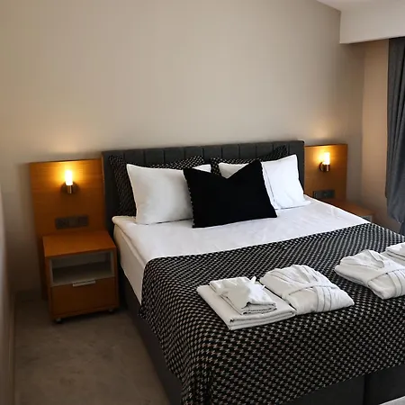Livia Aparthotel