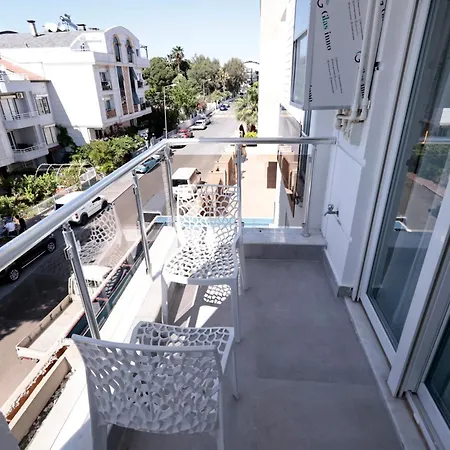 Aparthotel Livia 3*