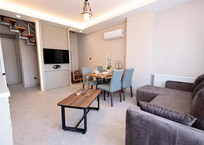 Apart Otel Livia 4*