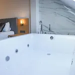 アパートホテル Livia 4*