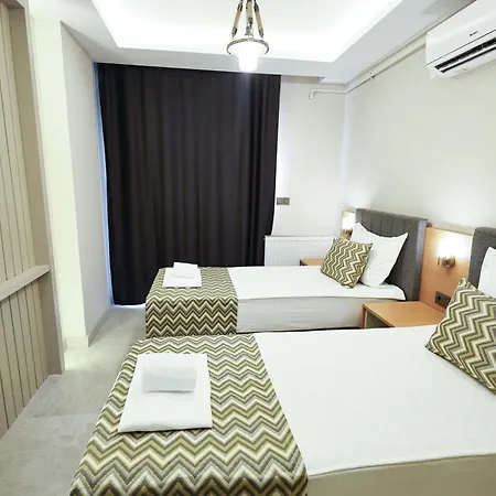 Aparthotel Livia 4*