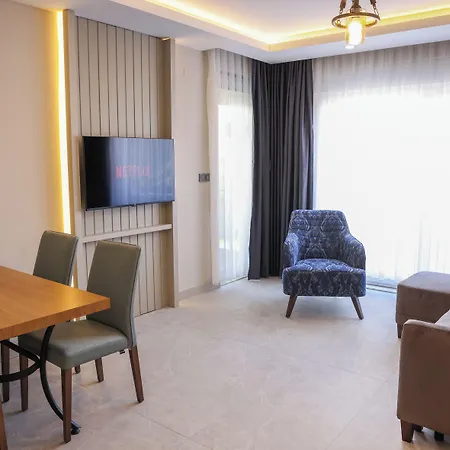 Apart Otel Livia 4*